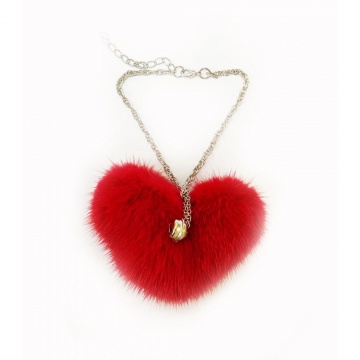 Сердце красное на цепочке